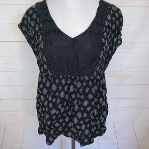 Torrid Sz 0 Sleeveless Boho Black Geo Print Top
